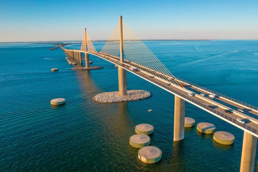 Sunshine-Skyway-Bridge-Florida_Tampa-Bay_shutterstock_2097921595