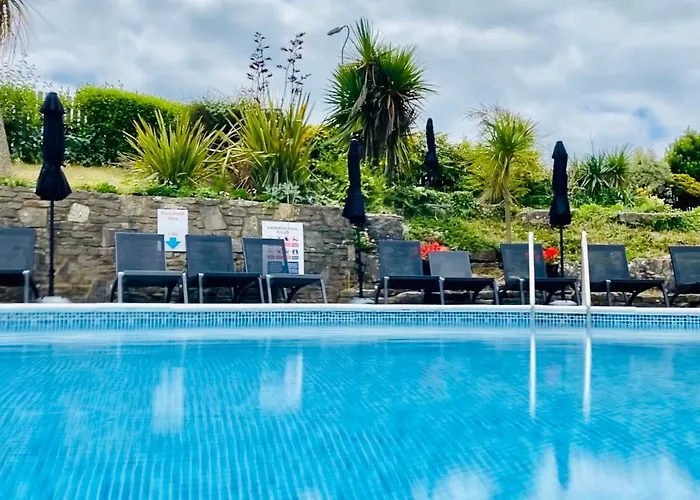 Top Bournemouth Seafront Hotels for Every Traveler