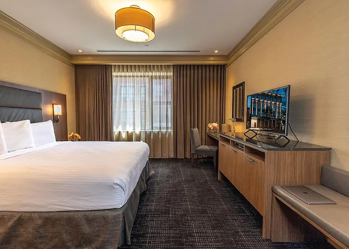 Top Hotel in Bronx for Authentic NYC Experience
