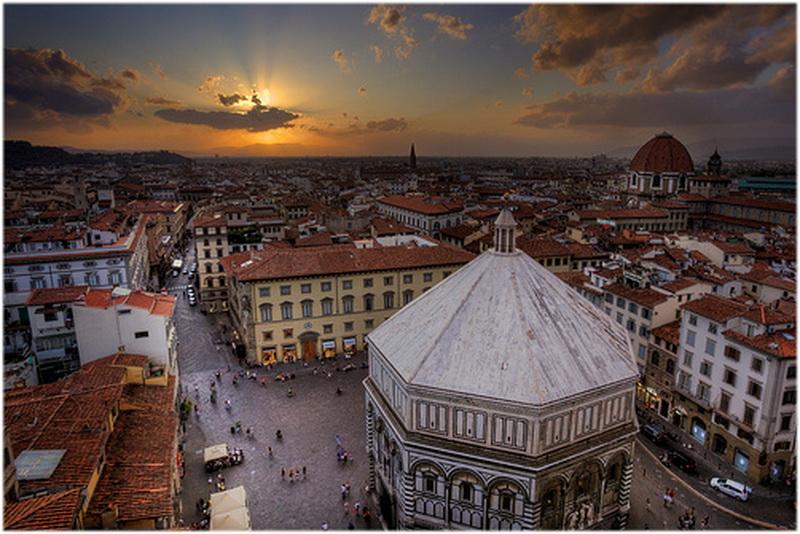 Piazza del Duomo, Florence, Italy